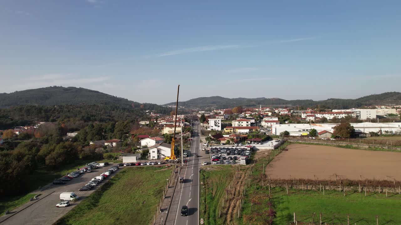 Eletricistas Trabalhando no Poste Vista Aérea