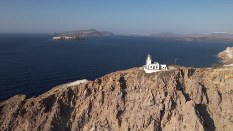 Faro-En-La-Isla-De-Santorini,-Grecia