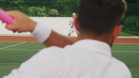 Tennisspieler-Spielen-Einen-Punkt