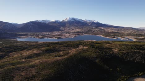 Alpine-Hill-Next-To-Dillon-Reservoir-Lake-Peninsula-Near-Sapphire-Point,-Colorado