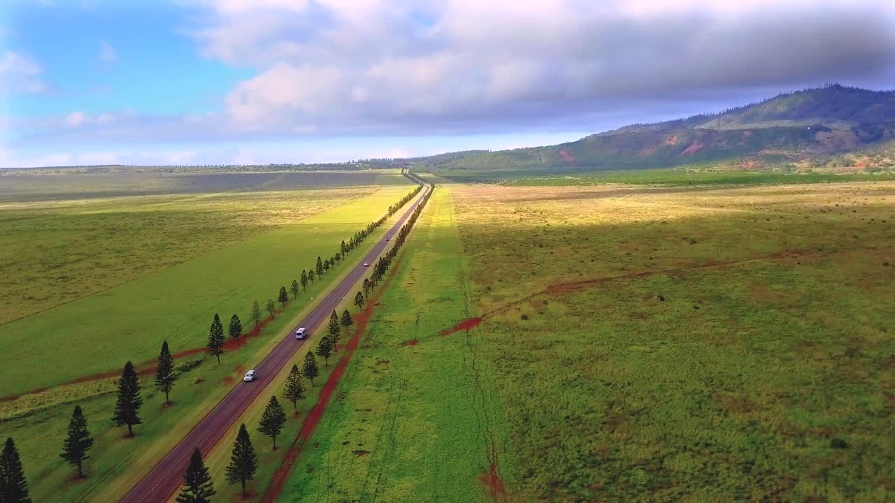 라나이 2의 하와이 섬에 있는 마넬레 포인트의 공중 비행