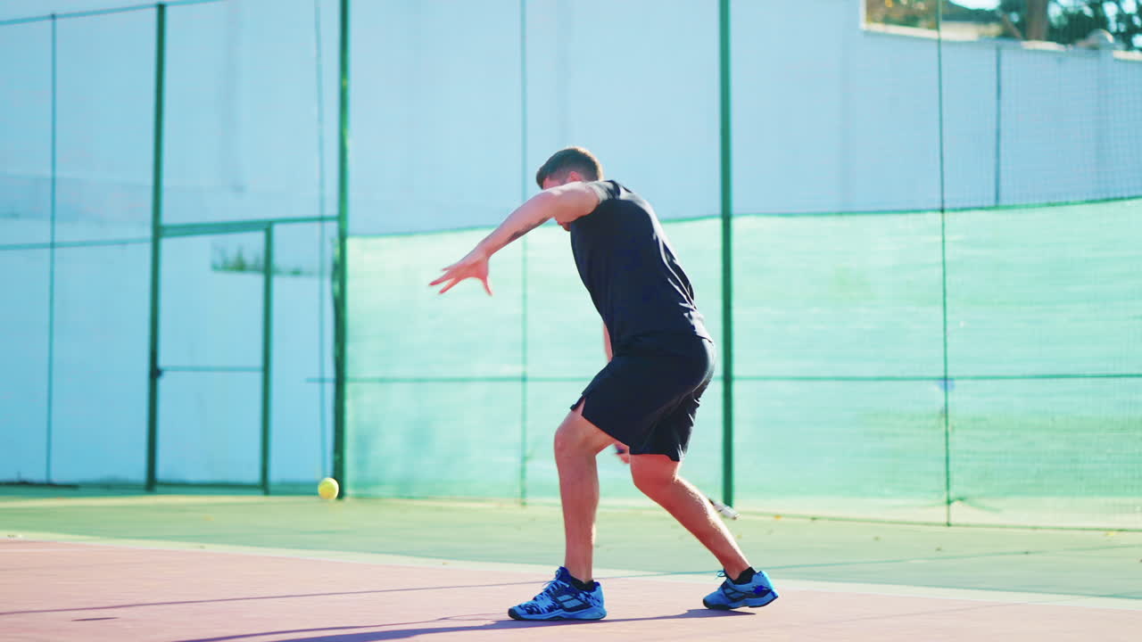 Man playing tennis