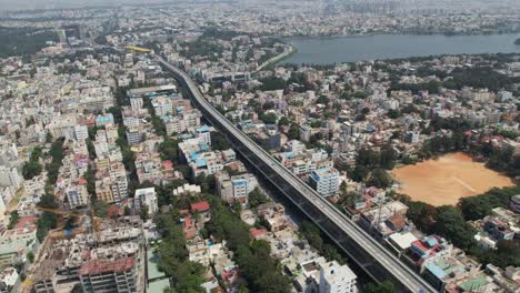 Vista-Aérea-De-Bengaluru-Es-La-Capital-Del-Estado-De-Karnataka,-En-El-Sur-De-La-India.