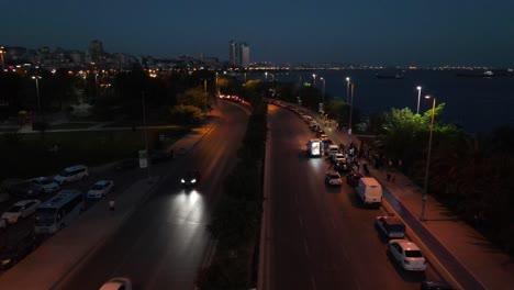 Noche-Noche-Tráfico-De-La-Ciudad-Drone-Aéreo