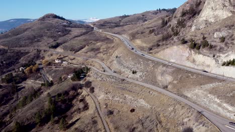 Carretera-Muy-Transitada-Durante-El-Viaje-Matutino.