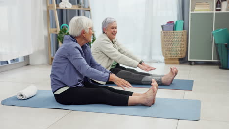 Körper,-Stretching-Und-Fitness-Für-ältere-Frauen