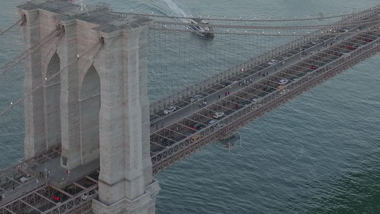 Views of the Brooklyn Bridge