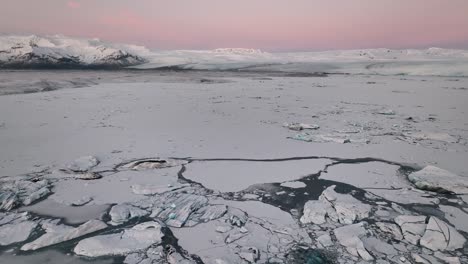 Jökulsárlón-Gletscherlagune-In-Der-Wintersaison-In-Island---Drohnenaufnahme-Aus-Der-Luft