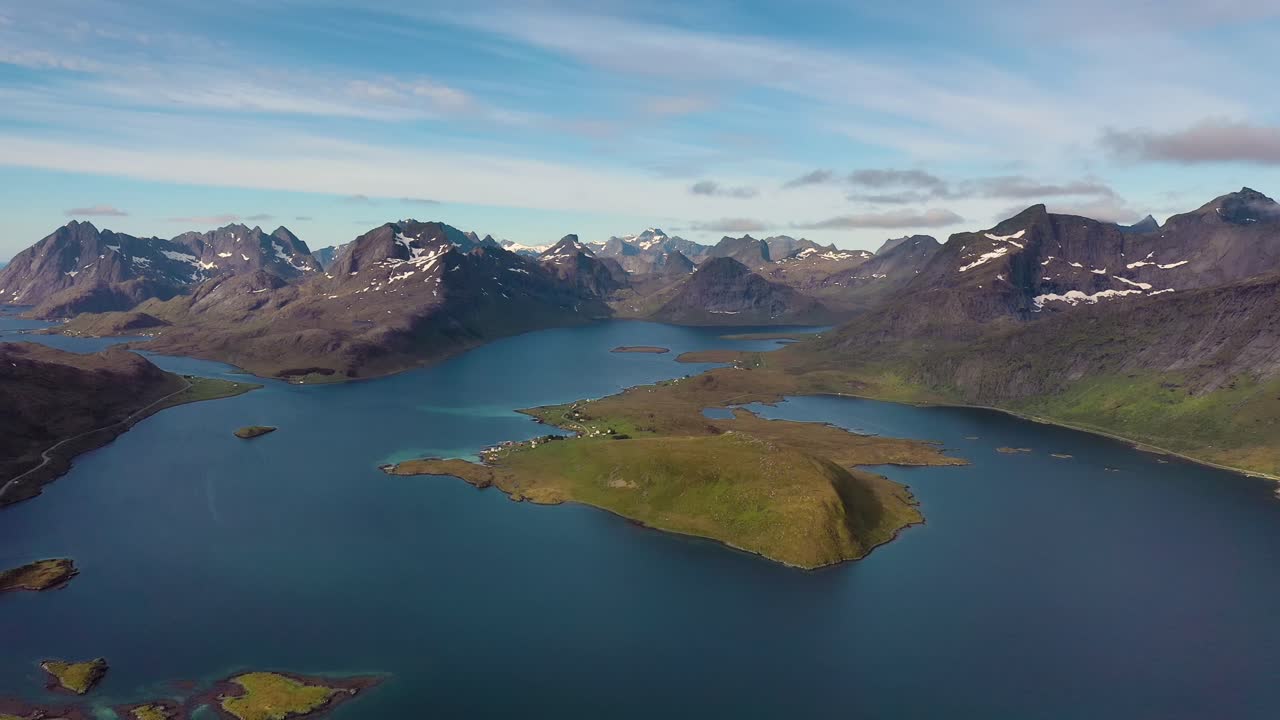 imágenes aéreas de la hermosa naturaleza de noruega.