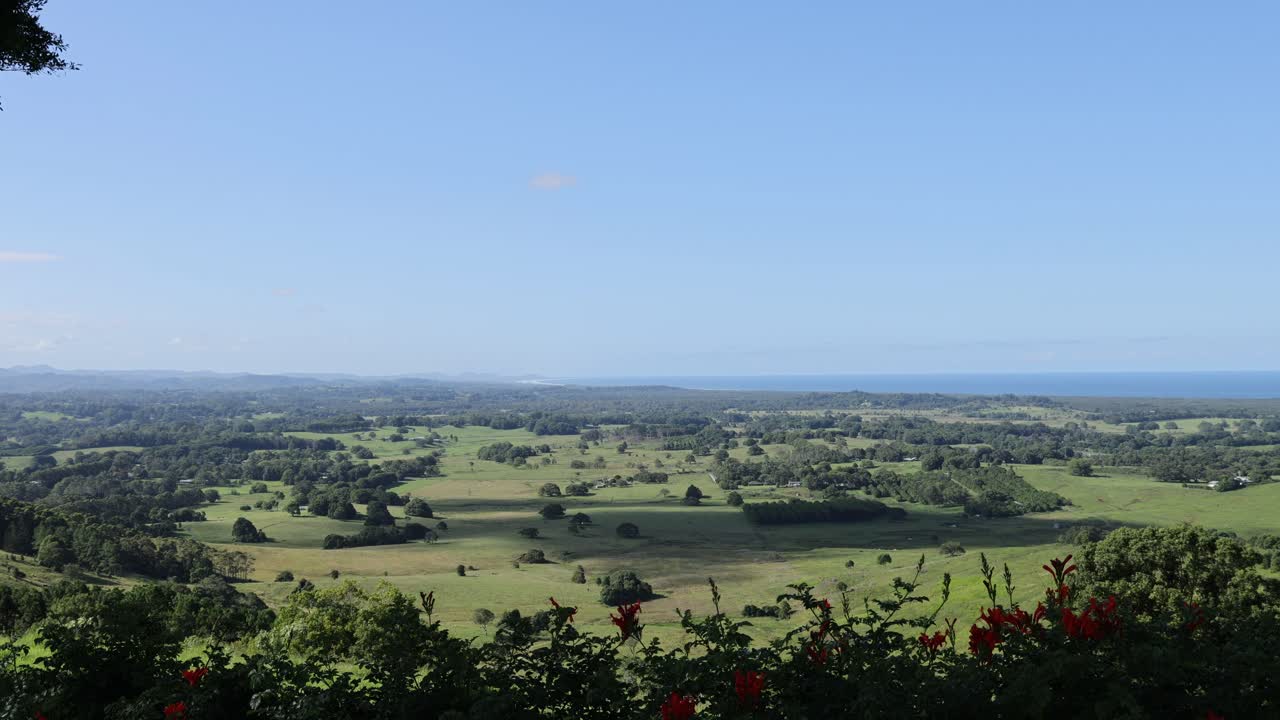 광활하고 푸른 풍경의 타임스