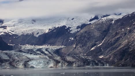 john hopkins glacier in glacier bay national park, alaska