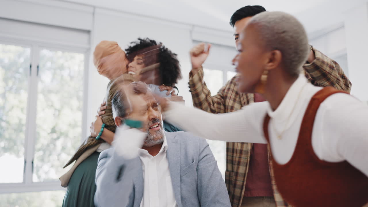 applausi, successo e vincitore con una squadra di affari