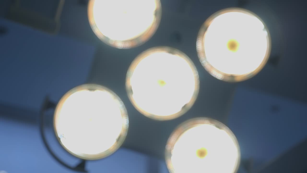A light from an Operating Theatre turned on and off.