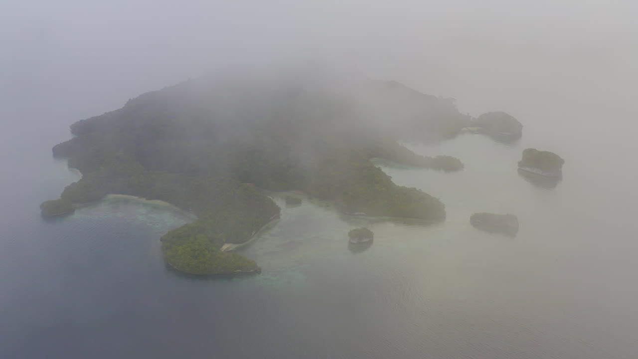 아무것도 오랫동안 흑백으로 남지 않습니다.