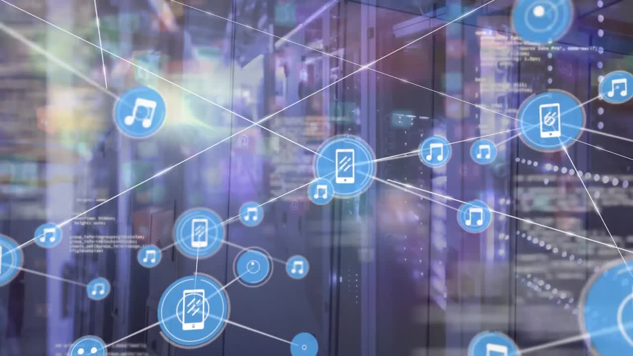 animación de la red de iconos digitales e iconos digitales flotando contra la sala del servidor de la computadora