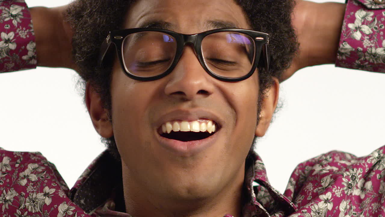 cu joven está conmocionado