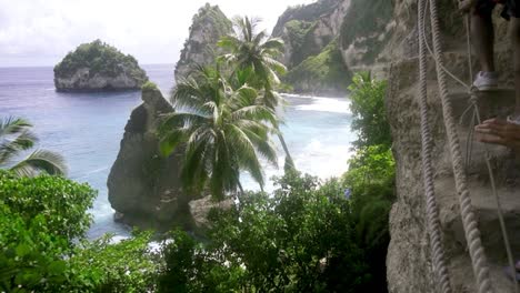 Beautiful-overlook-of-Diamond-Beach-in-Nusa-Penida-with-stairs-down-to-the-beach