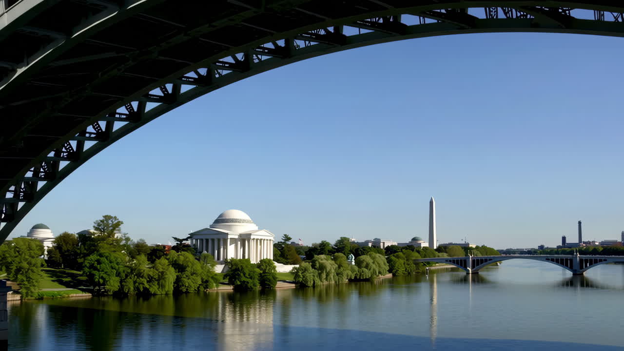 Memoriali di Washington DC e vista del ponte