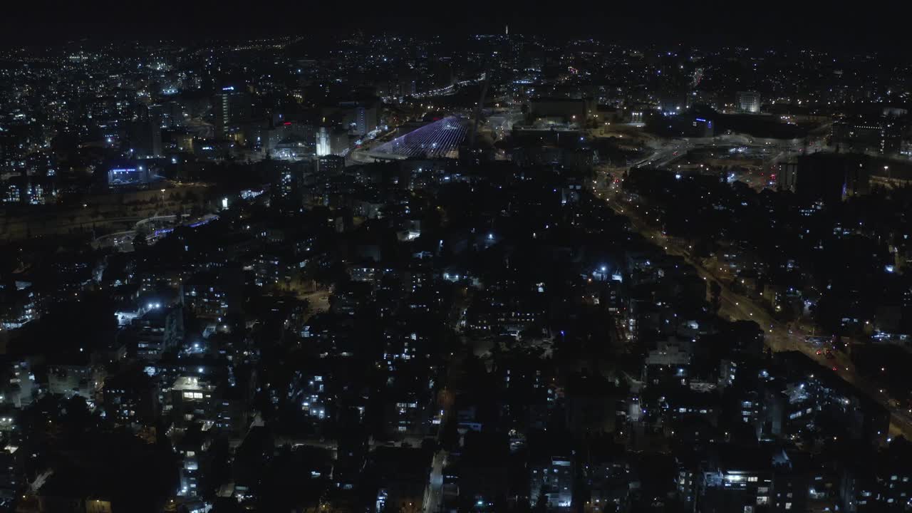 Paesaggio notturno della città vista dall'aria