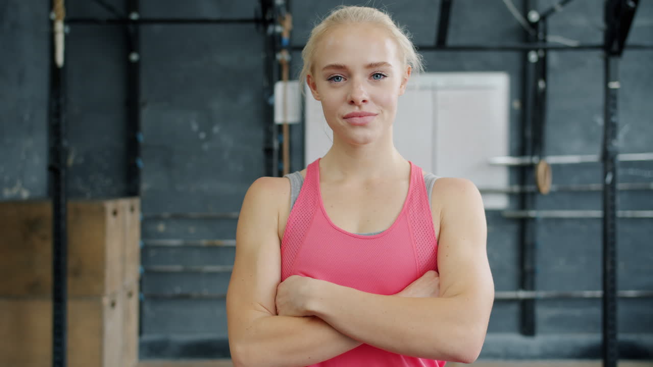 mujer en el gimnasio