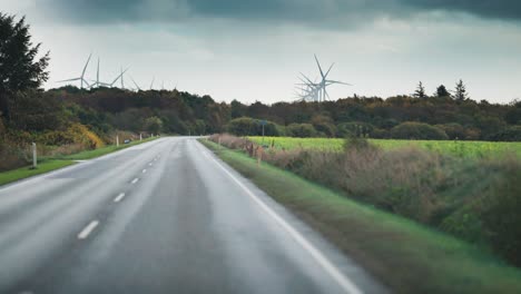 Una-Carretera-De-Dos-Carriles-En-La-Dinamarca-Rural