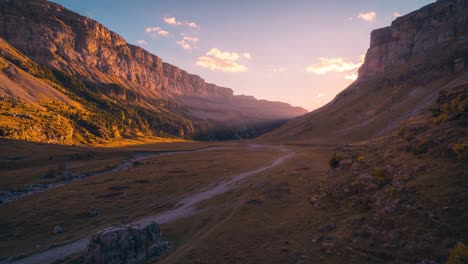 ordesa valley sunset lightrays