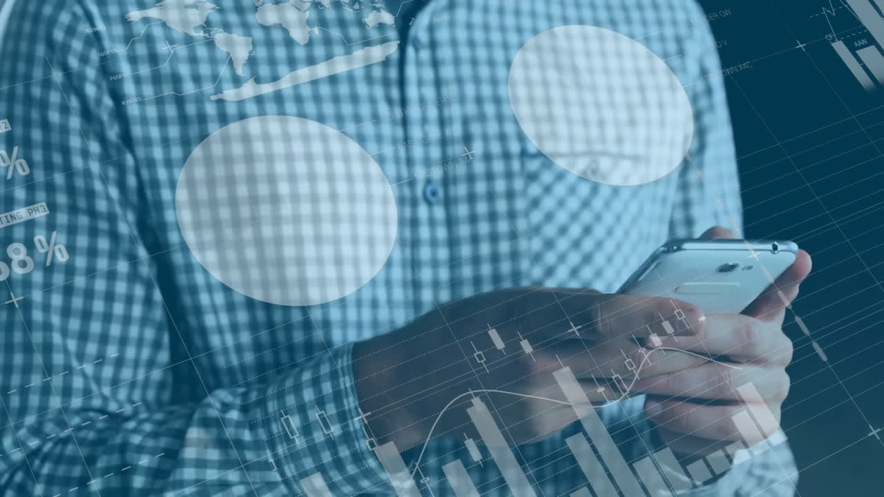 animazione dell'elaborazione dei dati finanziari su un uomo bi-razziale che utilizza uno smartphone