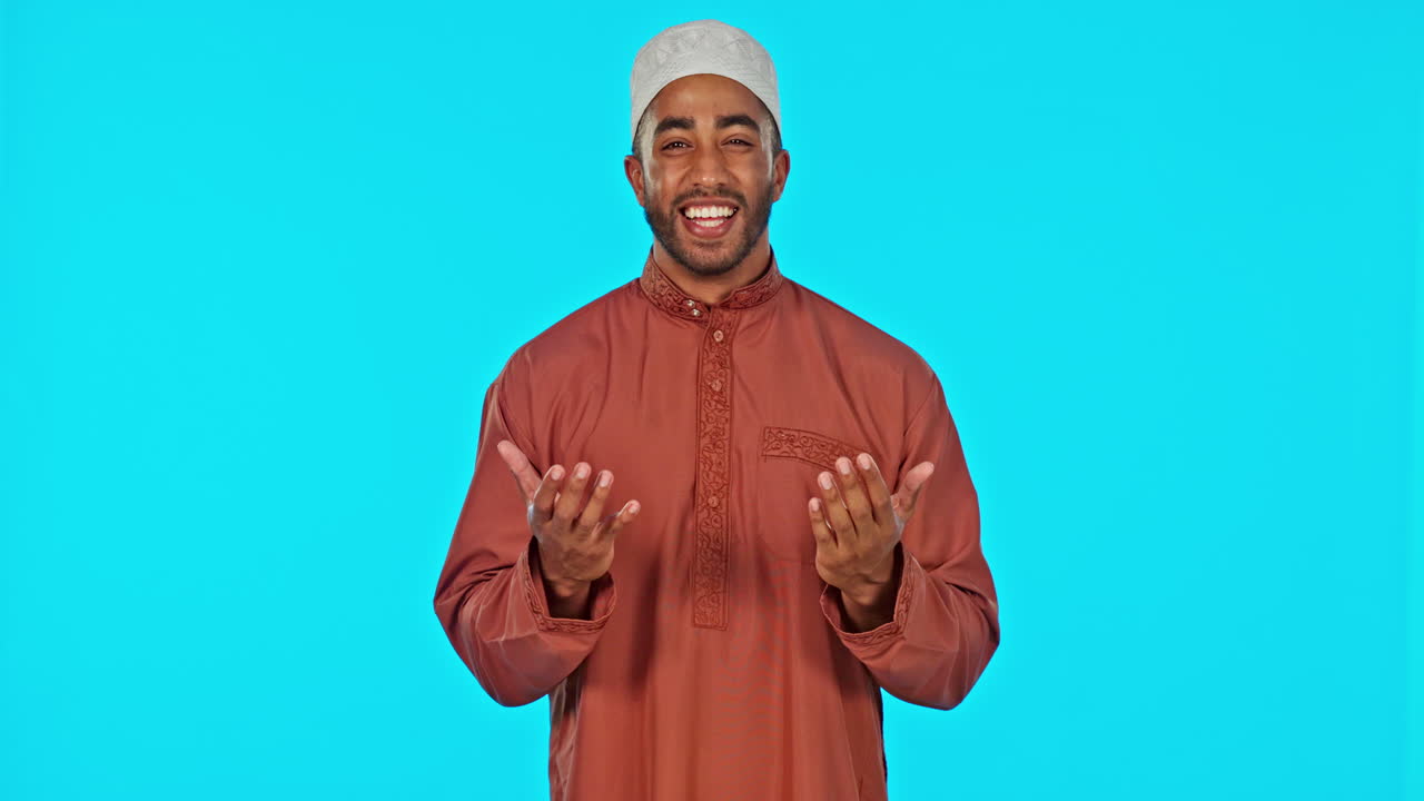 Portre, Müslüman veya stüdyoda izole dua eden adam