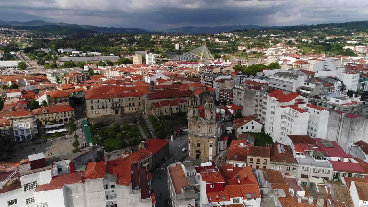 스페인 폰테베드라 갈리시아 에 있는 페레그리나 교회 의 공중 사진