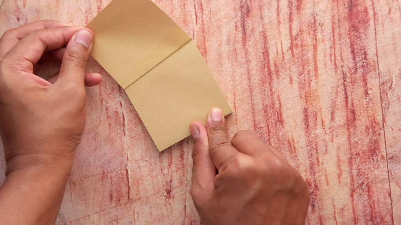 스티키 메모에서 페이지를 빼는 것