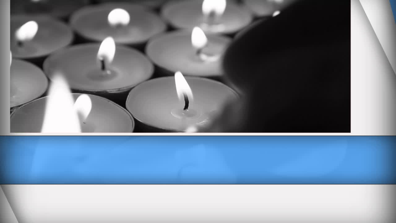 animación de paneles azules y blancos que se abren sobre velas de luz de té encendidas
