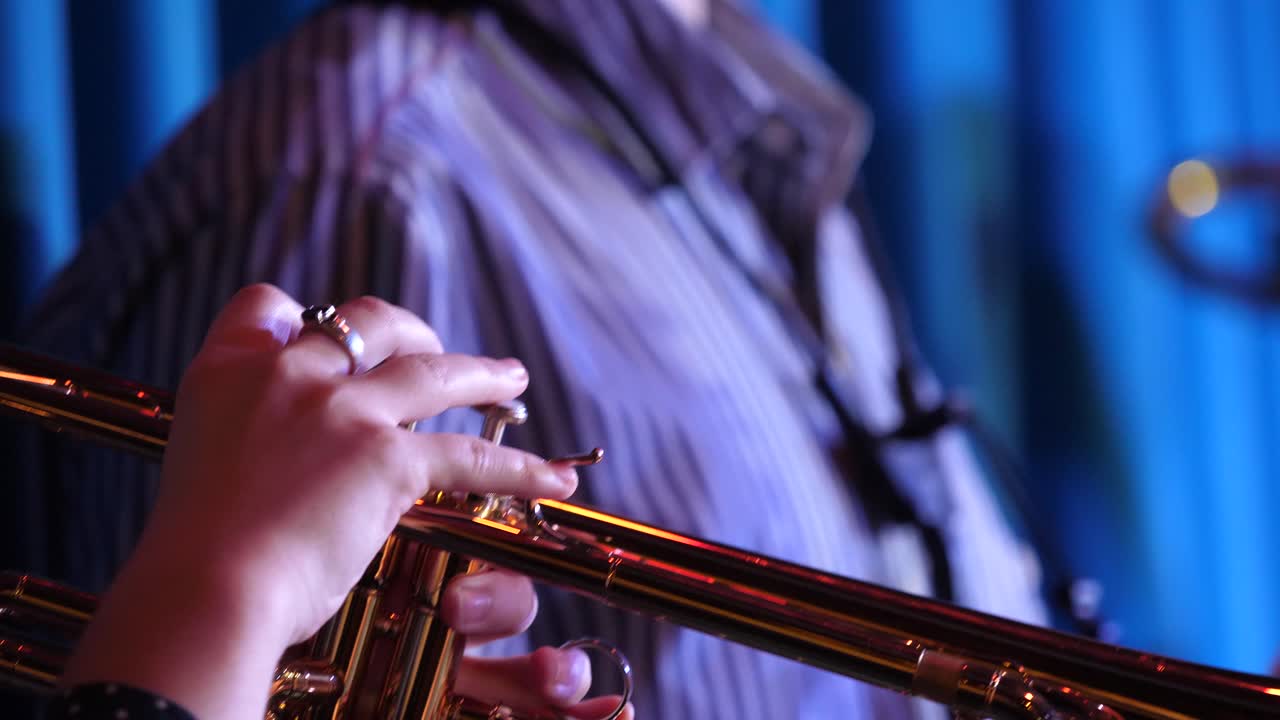 트럼 연주자 의 클로즈업