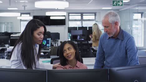 People-working-together-in-office