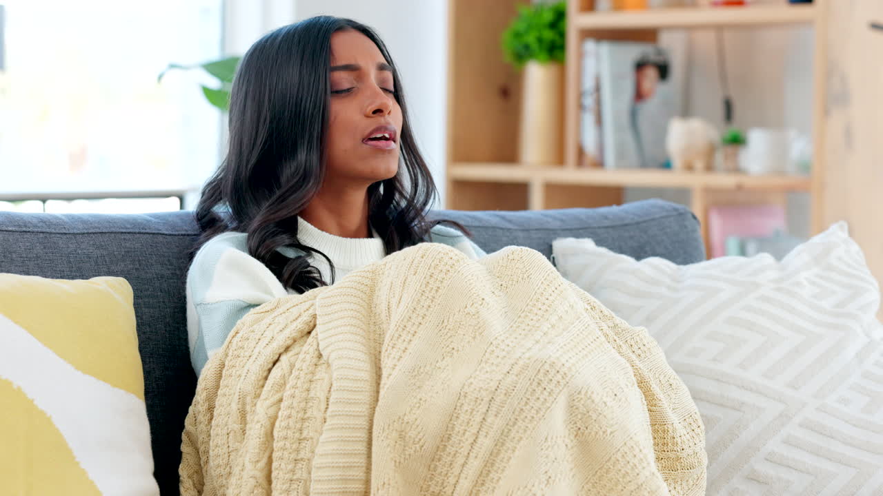 mujer joven que sufre de ansiedad y depresión