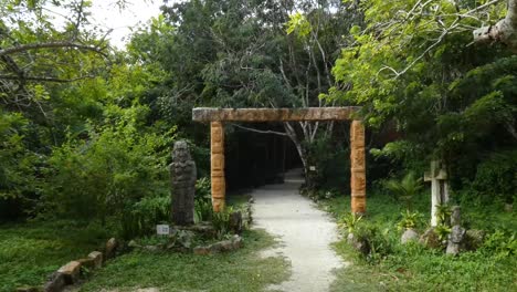 Mayan-Bee-Sanctuary,-Cozumel,-Mexico