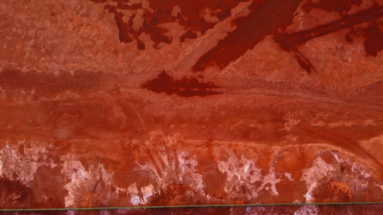 residuo de bauxita de lodo rojo, vista aérea de arriba hacia abajo de residuos industriales tóxicos