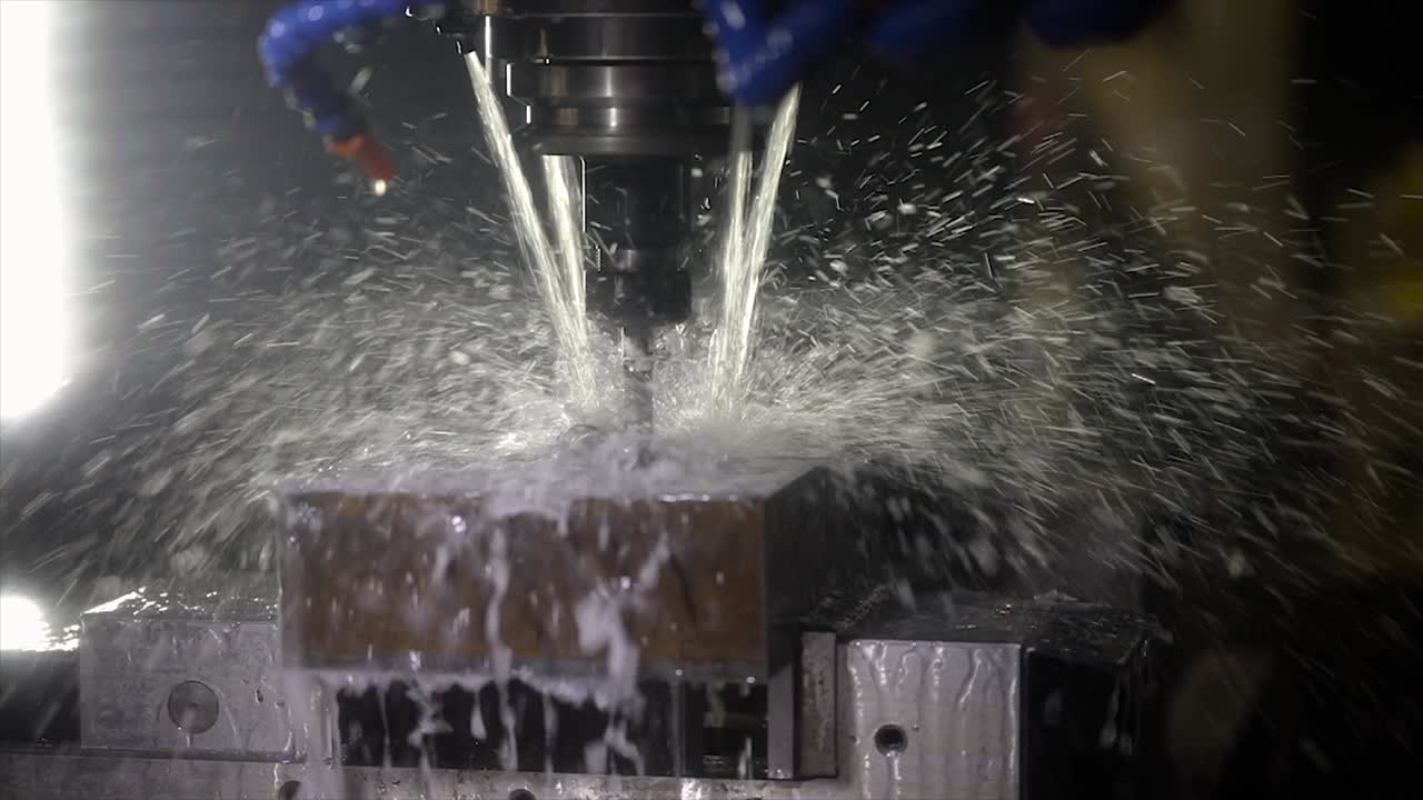 macchina di fresatura cnc per la lavorazione dei metalli.