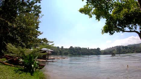 Vista-De-Entrada-Del-Lago-Apo-En-Valencia-Bukidnon