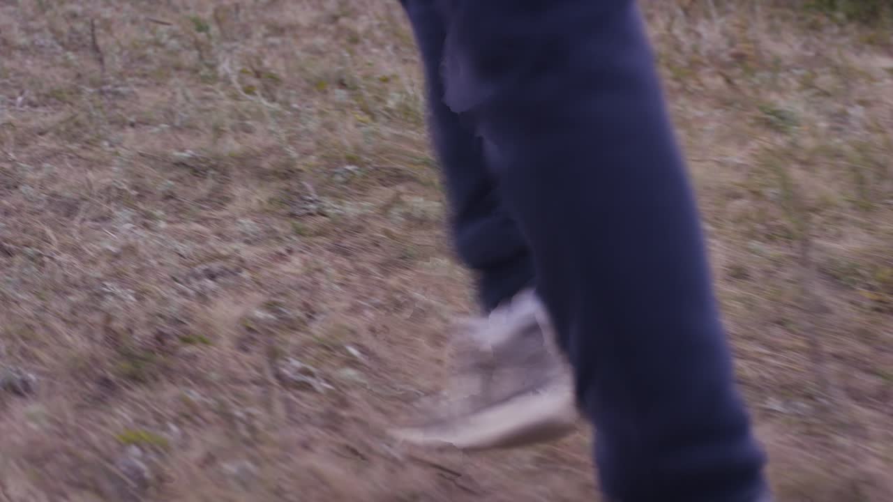 에서 달리는 사람