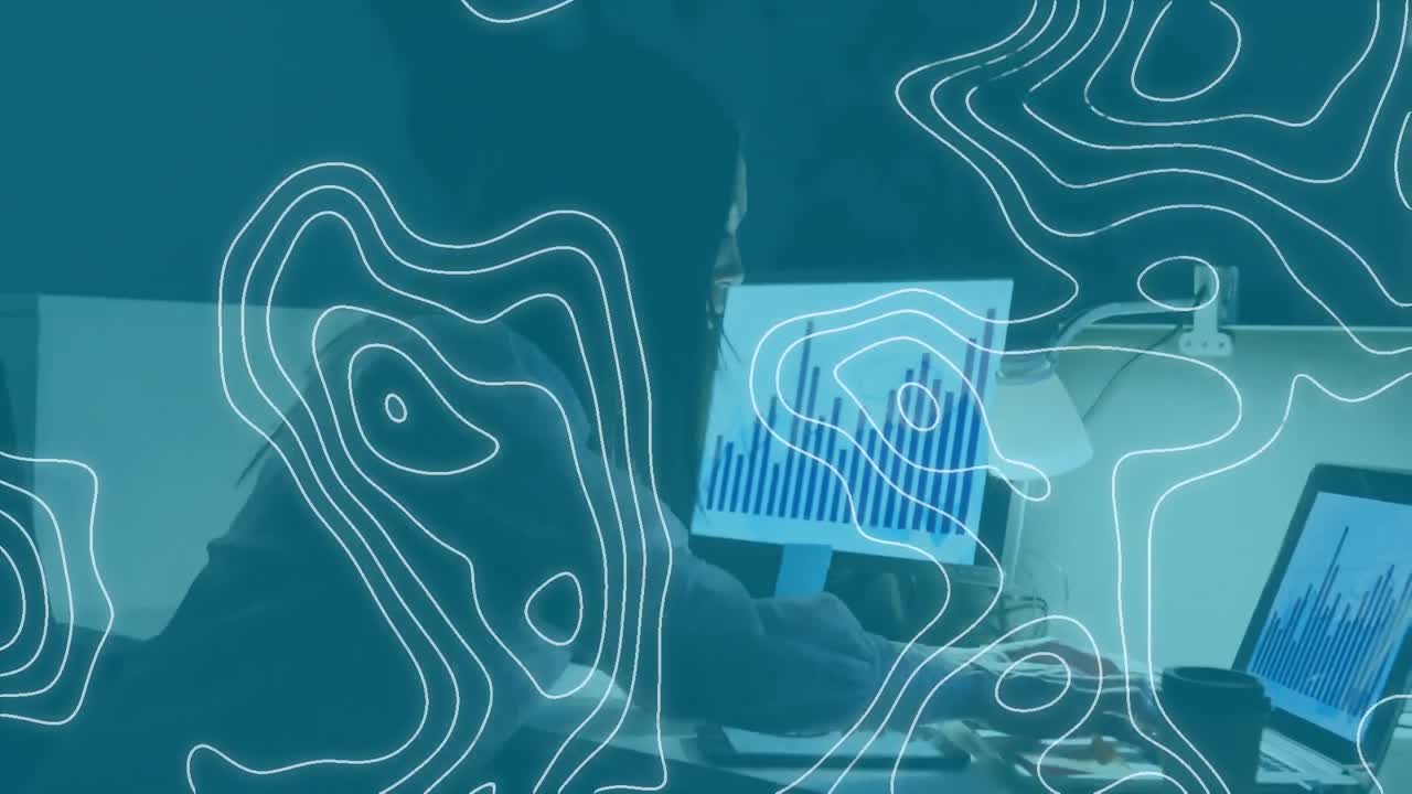 animación de líneas blancas que se mueven sobre una mujer de negocios usando una computadora portátil