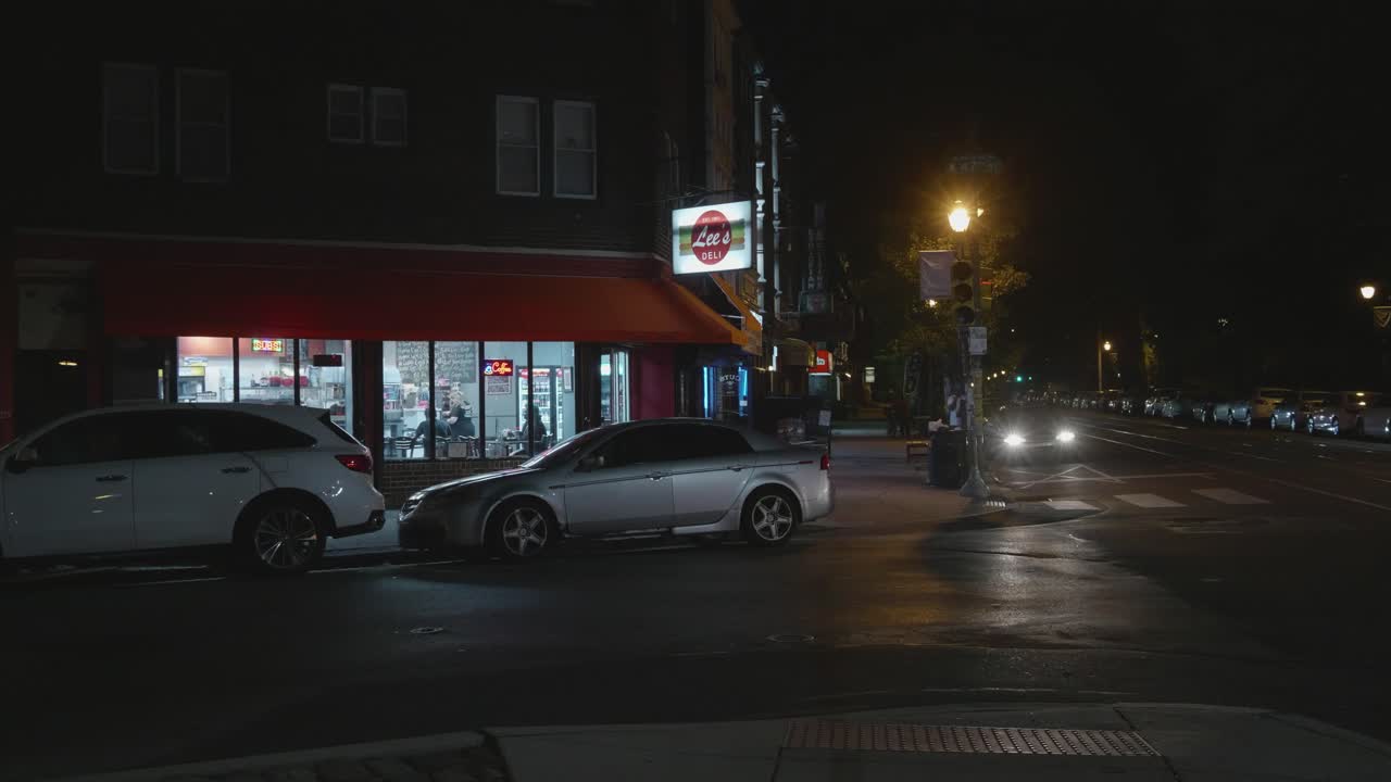 리스 델리, 웨스트 필라델피아, 밤