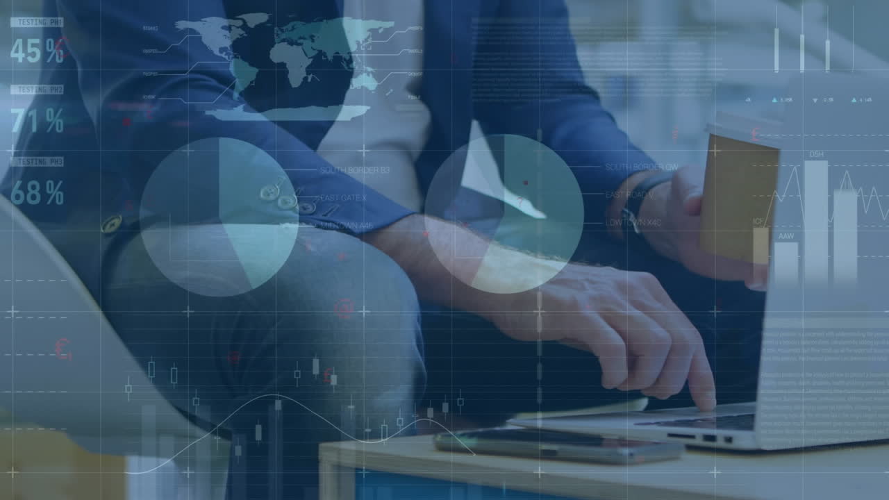 animazione dell'interfaccia infografica, sezione centrale di un uomo caucasico che tiene in mano una tazza di caffè e usa un portatile