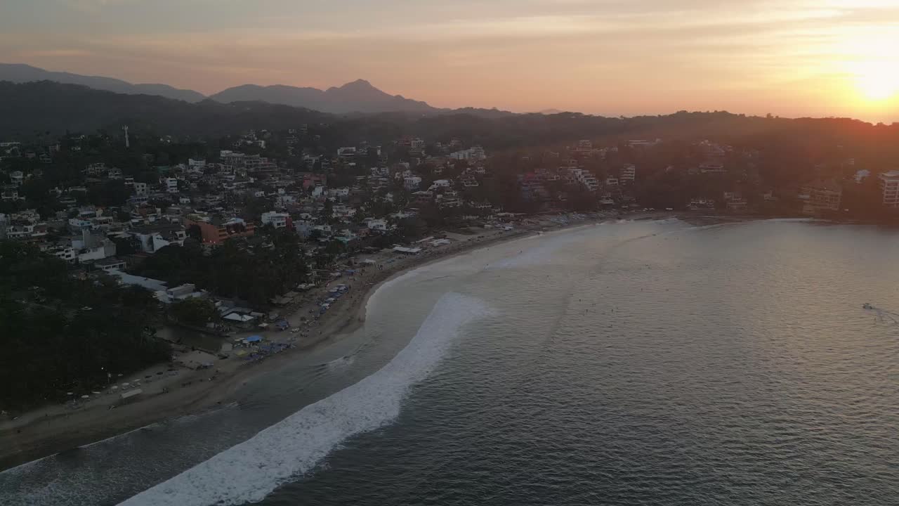 sayulita méxico riviera nayarit pacífico costa drone aéreo al atardecer