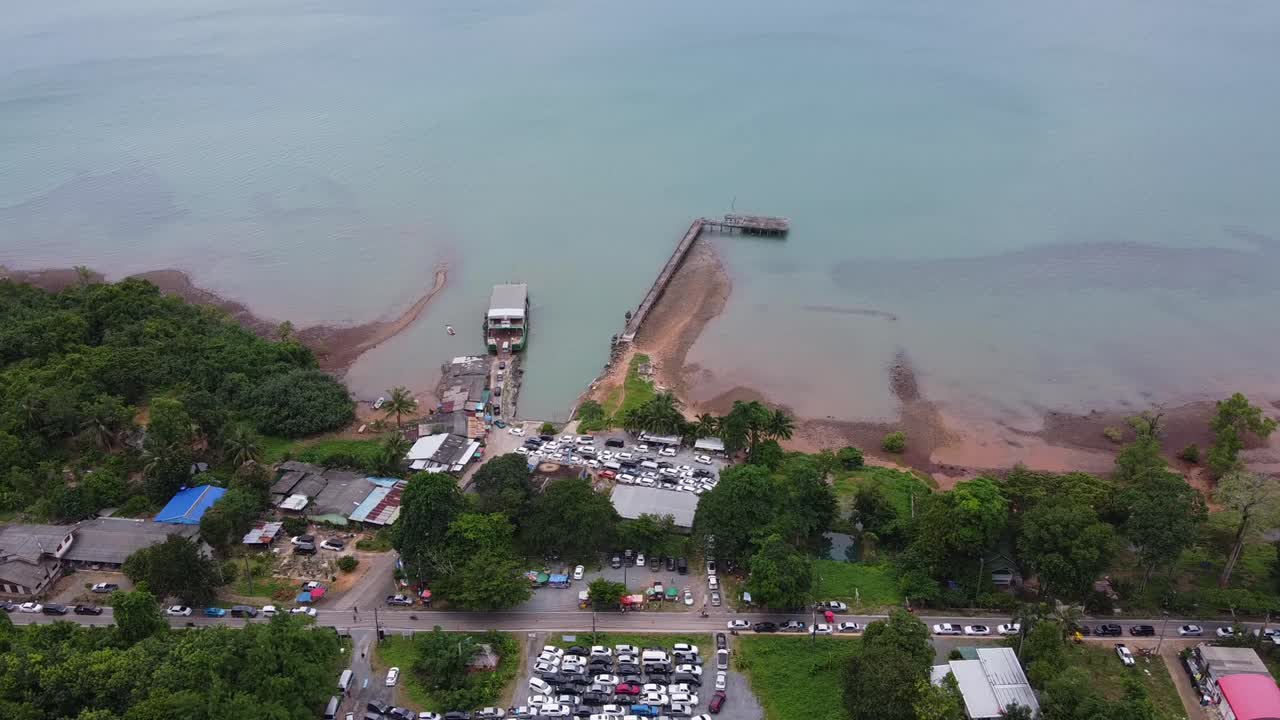 코 창 태국 페리 대기열