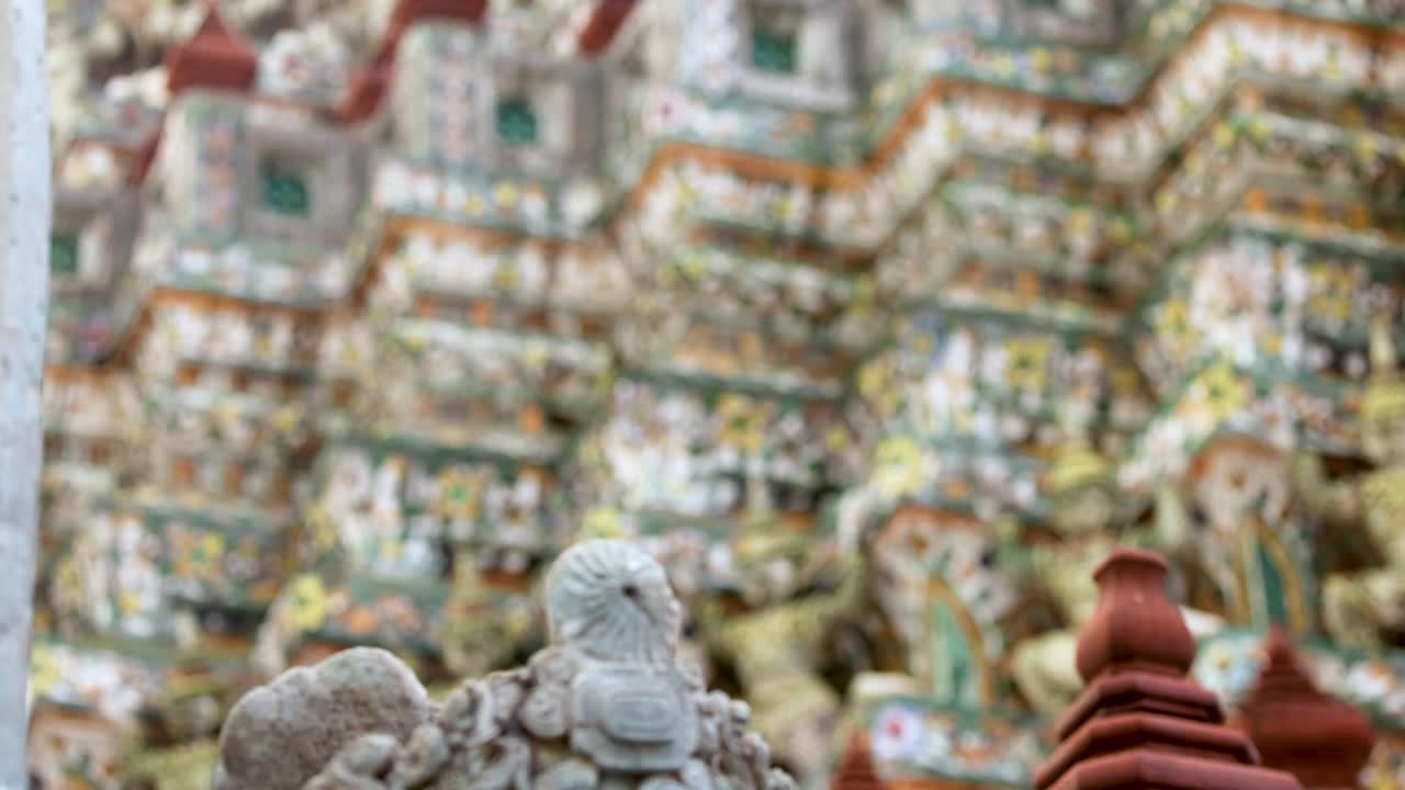 와트 아룬 의 장식 된 모자이크 타일 의 상세 한 모습