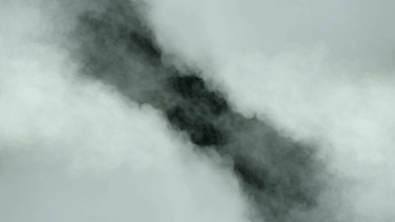 nubes de niebla y humo