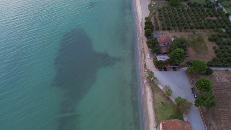 4K-Luftschauspiel:-Fesselnder-Sonnenuntergang-In-Flogita,-Chalkidiki