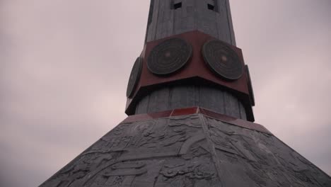 foot base of the lung cu flag point monumental tower