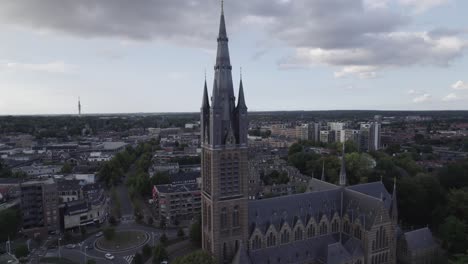 Luftaufnahme-Rund-Um-Die-St.-Veits-Kirche-In