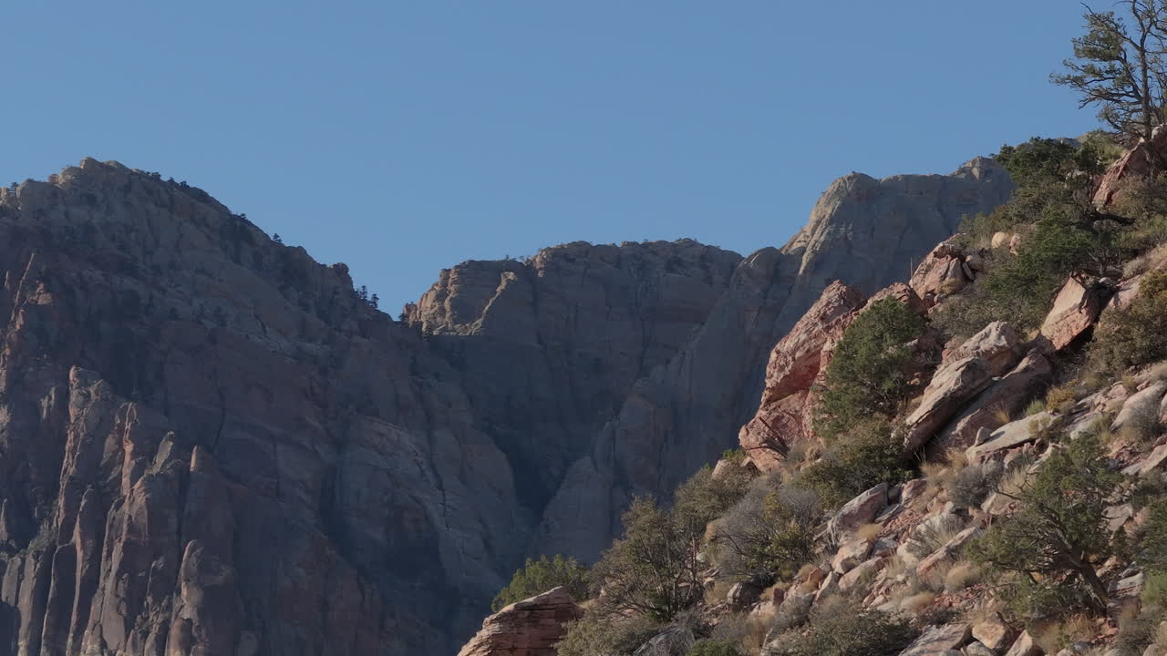 paisaje de montaña rocosa